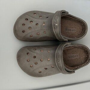 Brown Crocs with lining - Women 8